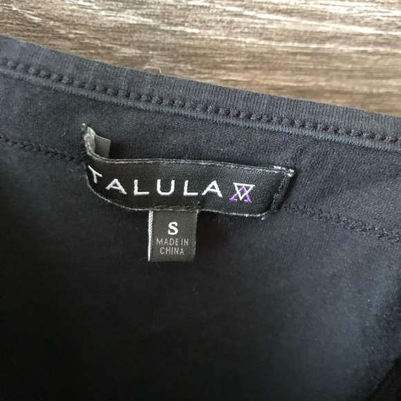 3 for 25 💕 Aritzia tank tops sold as a pair - Picture 7 of 7